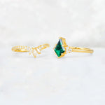Kite Cut Emerald Marquise Cluster Bridal Ring Set - Additional view