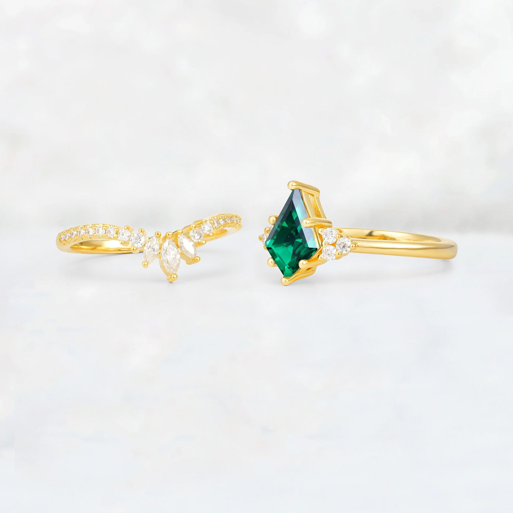 Kite Cut Emerald Marquise Cluster Bridal Ring Set - Additional view