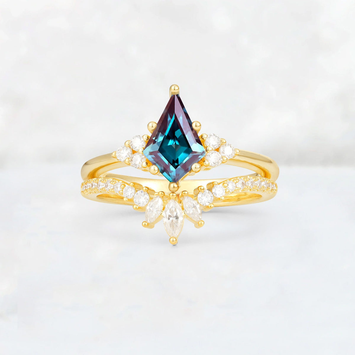 Kite Cut Alexandrite Marquise Cluster Bridal Ring Set - Yellow-Gold