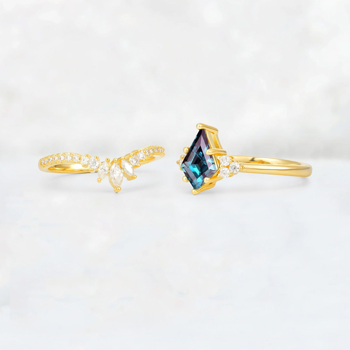 Kite Cut Alexandrite Marquise Cluster Bridal Ring Set - Additional view