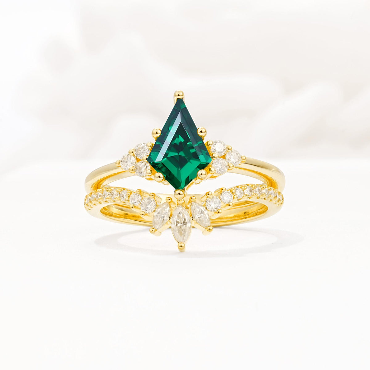 Kite Cut Emerald Engagement Ring Set with Sunburst Curved Band - Yellow-Gold