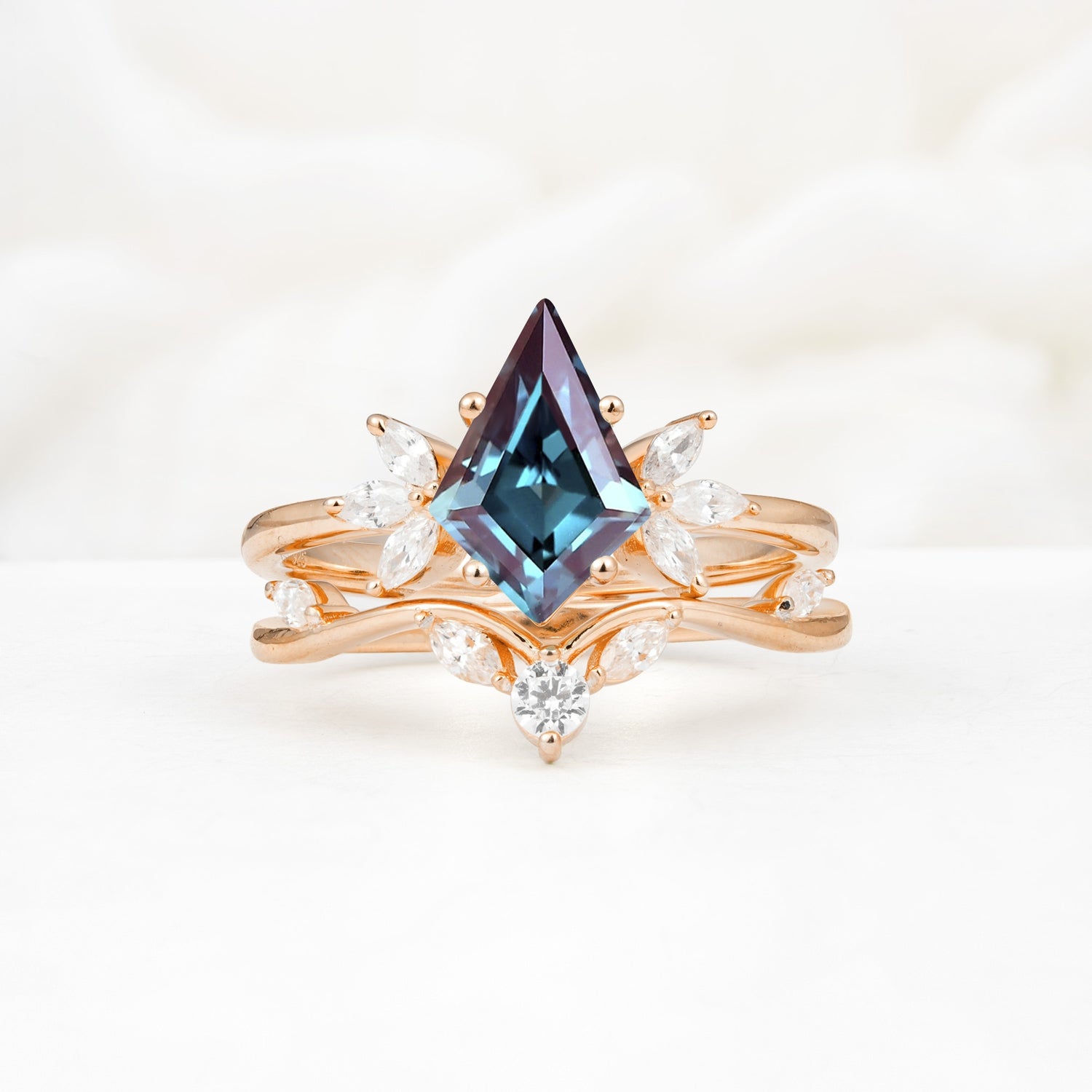 Vintage Floral Split Shank Kite Cut Alexandrite Bridal Ring Set