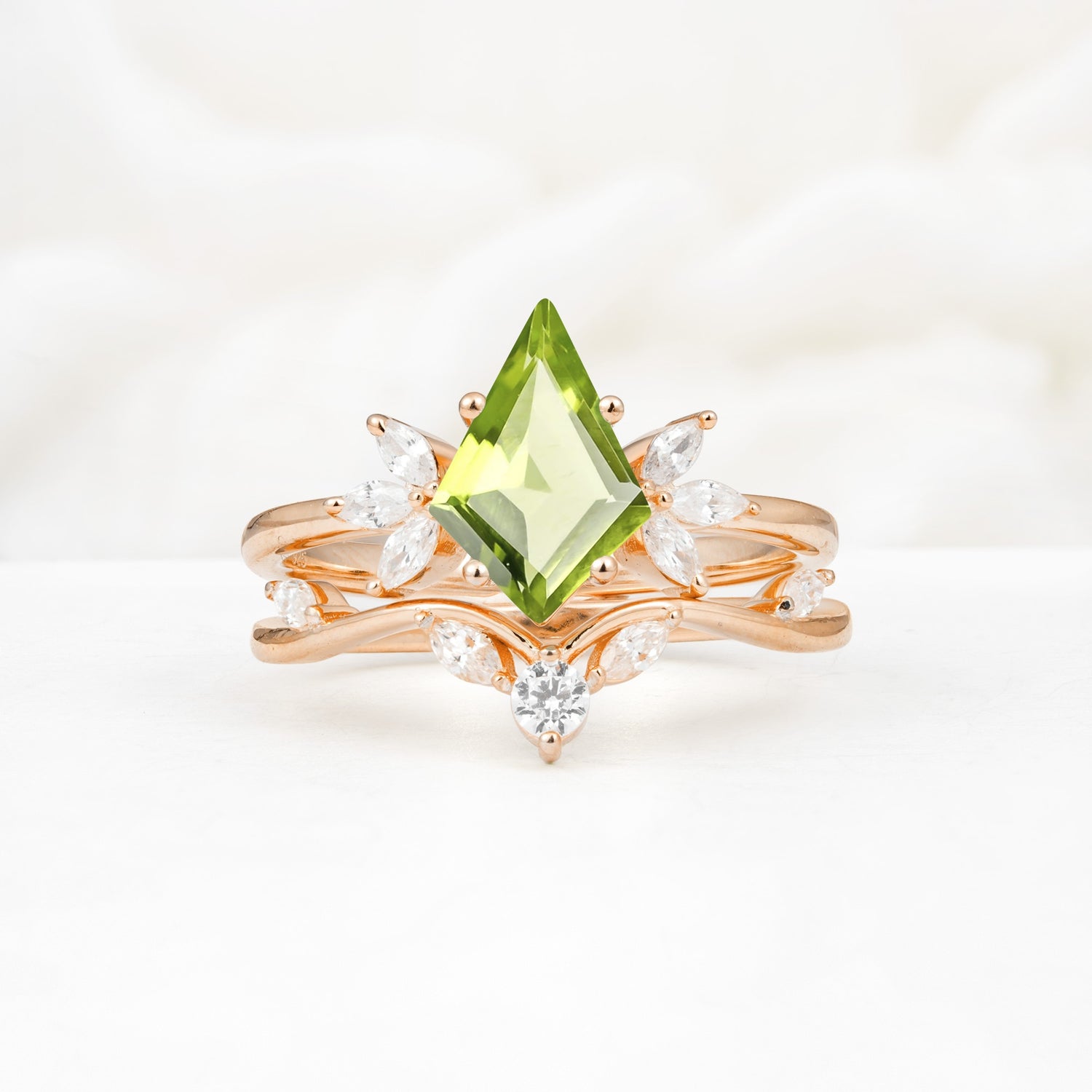 Vintage Floral Split Shank Kite Cut Peridot Bridal Ring Set