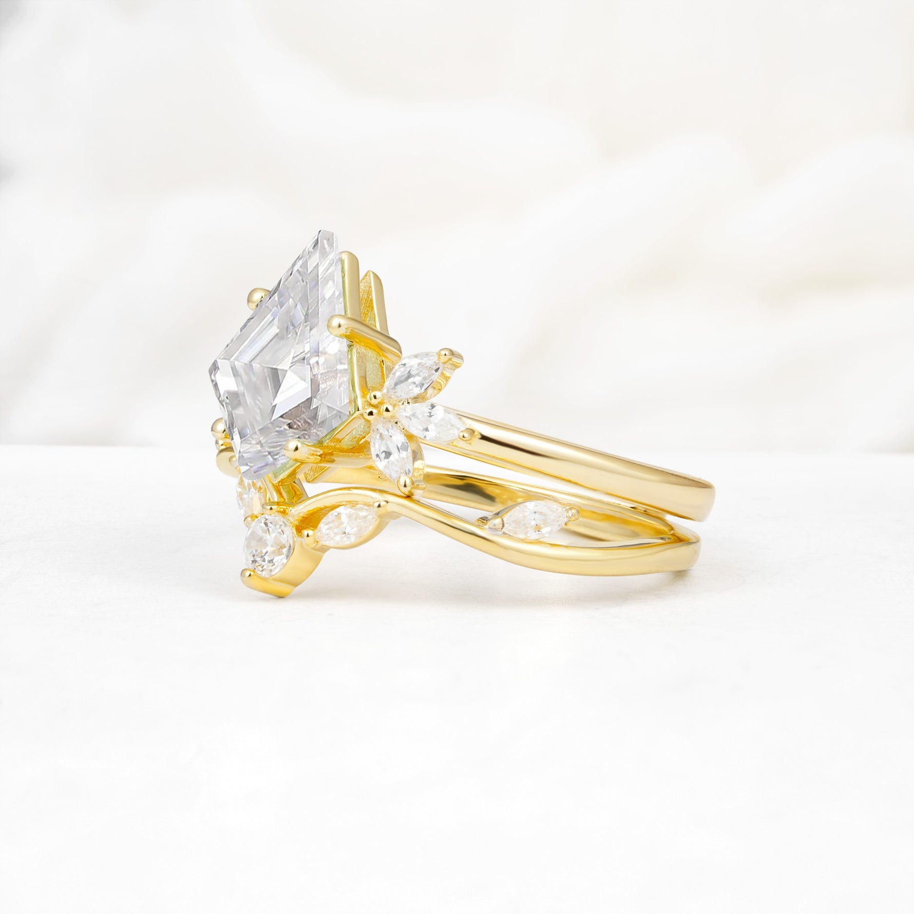 Vintage Floral Split Shank Kite Cut Moissanite Bridal Ring Set - Rose-Gold