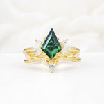 Vintage Floral Split Shank Kite Cut Emerald Bridal Ring Set - Yellow-Gold