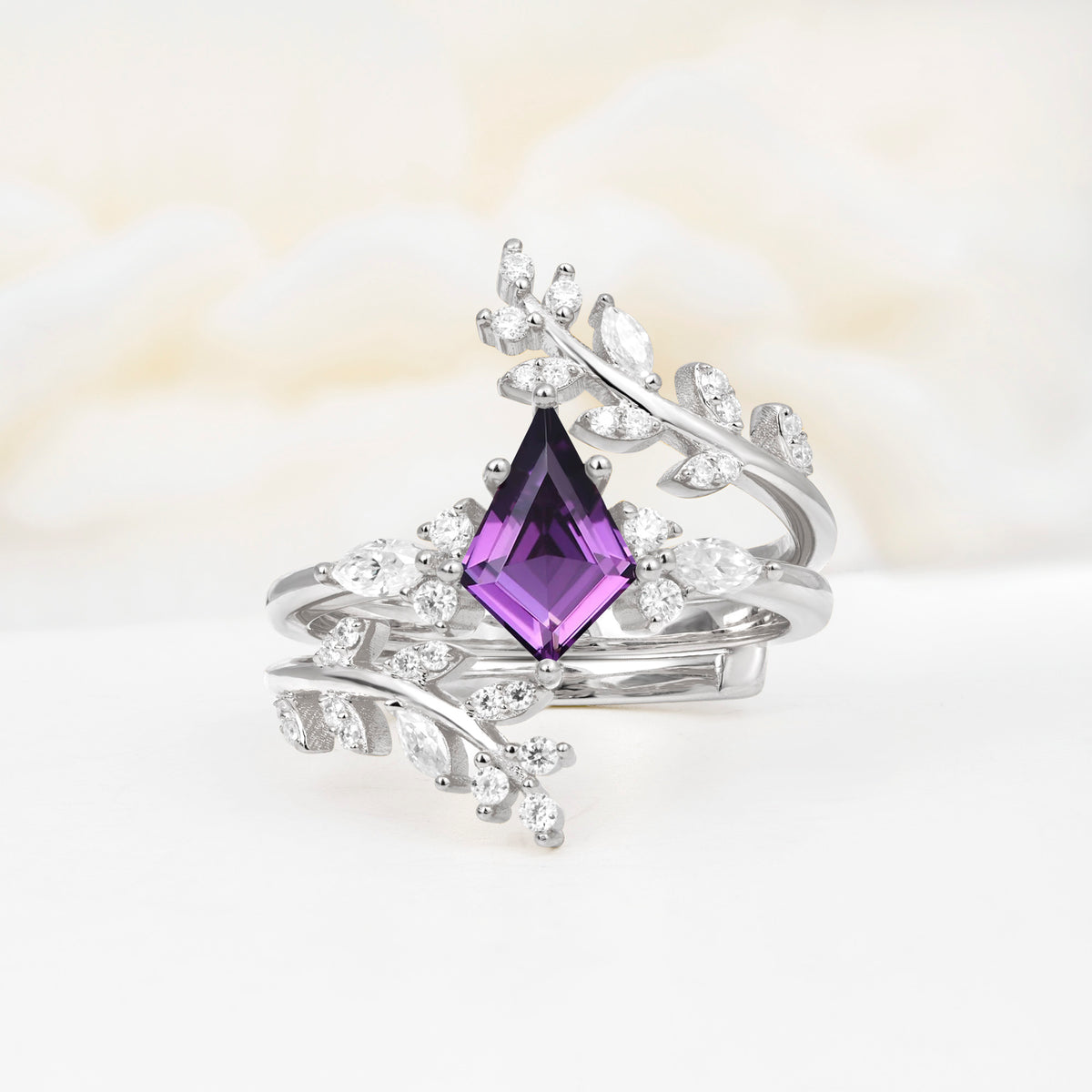 SR17091 Amethyst Ring - Additional view