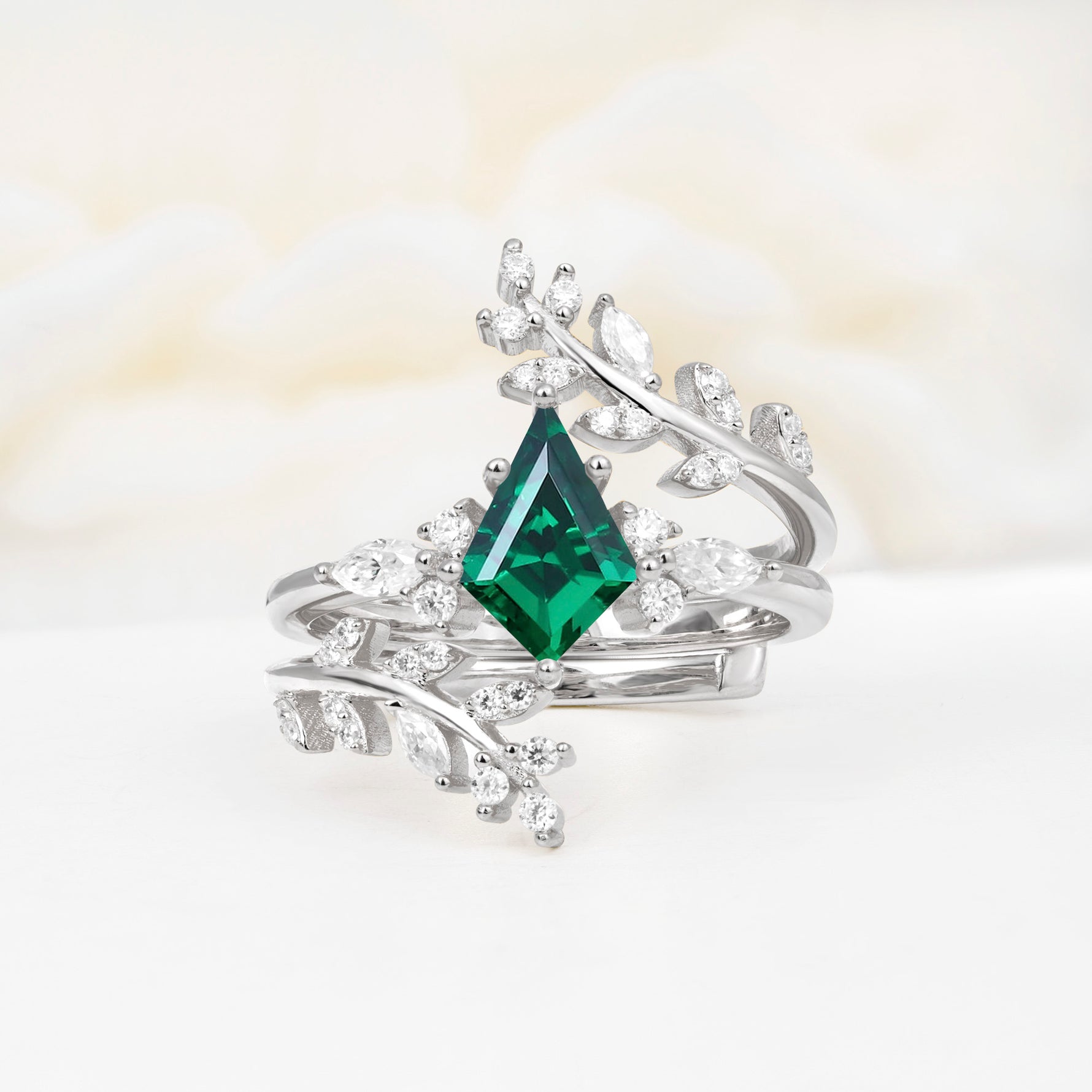SR17091 Emerald Ring - Additional view