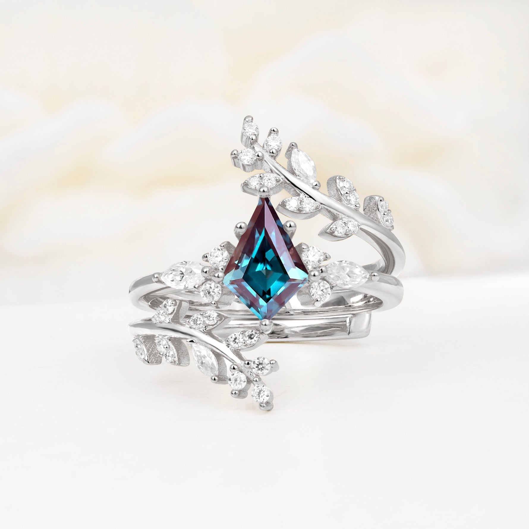 SR17091 Alexandrite Ring - Additional view