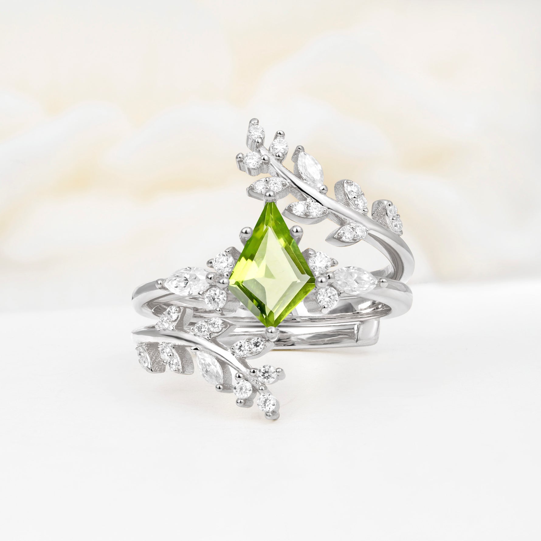 SR17091 Peridot Ring - Additional view