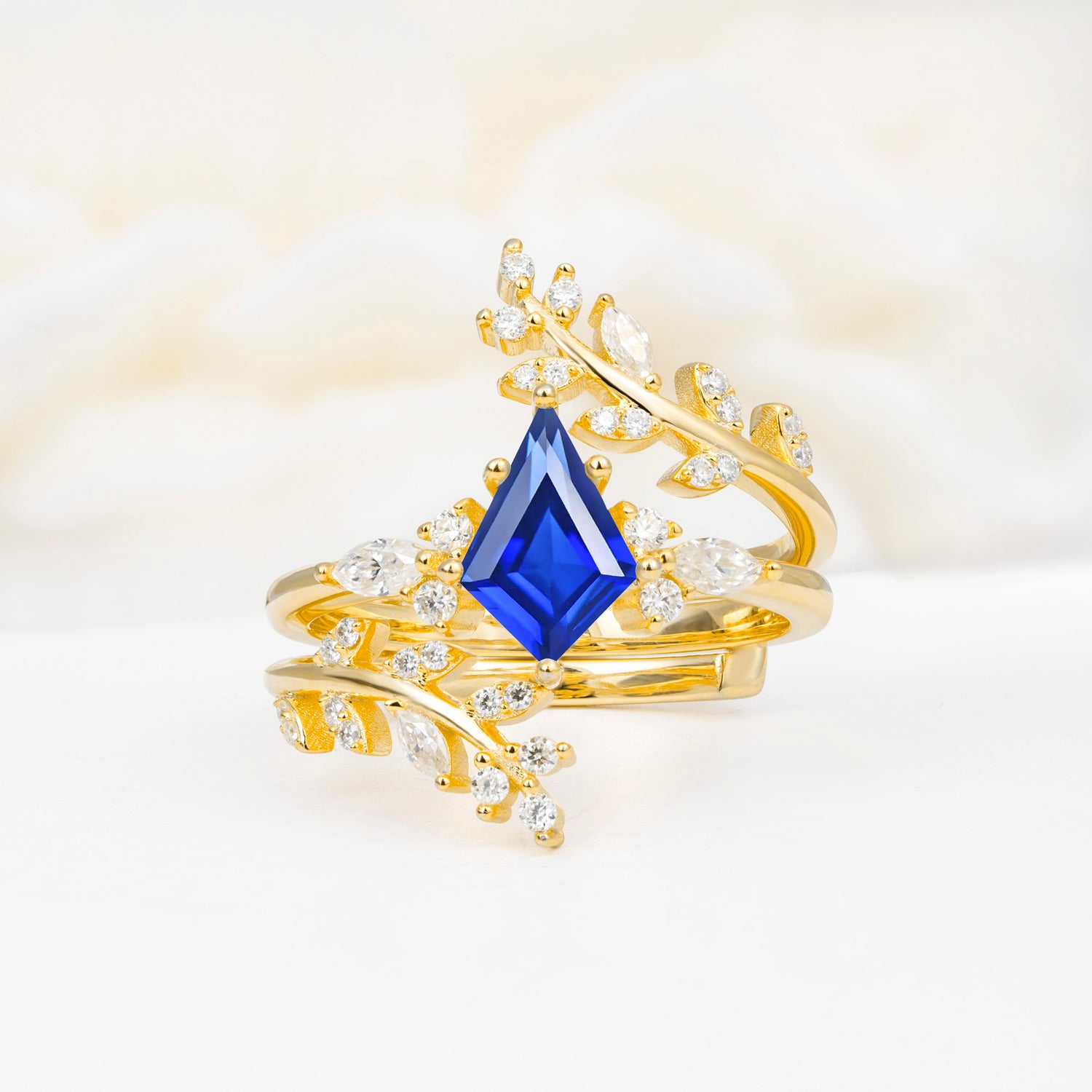SR17091 Sapphire Ring - Yellow-Gold