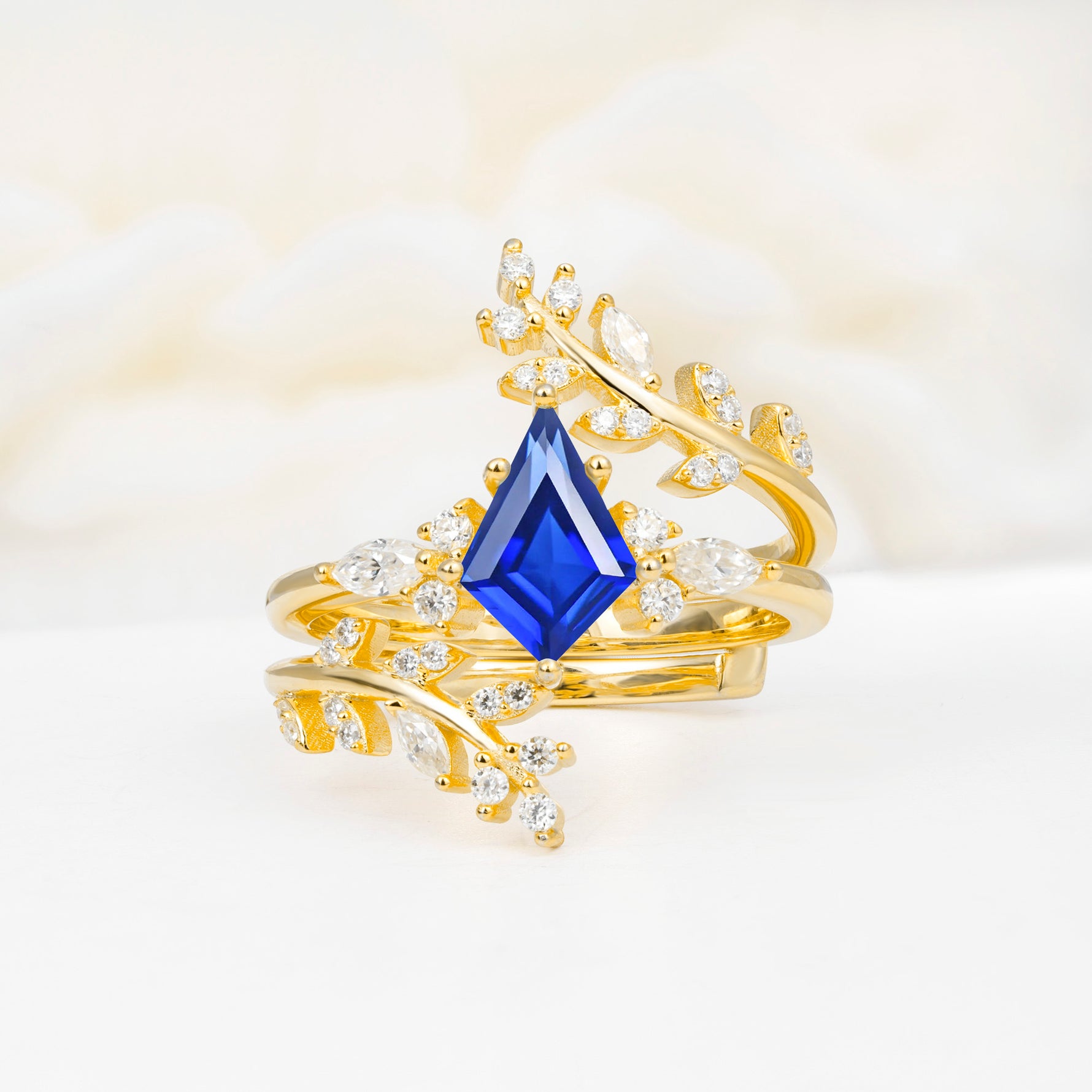 SR17091 Sapphire Ring - Yellow-Gold