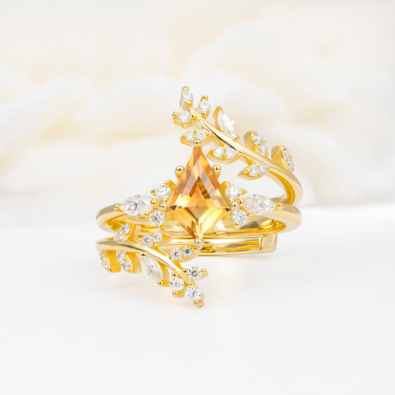 SR17091 Citrine Ring - Yellow-Gold