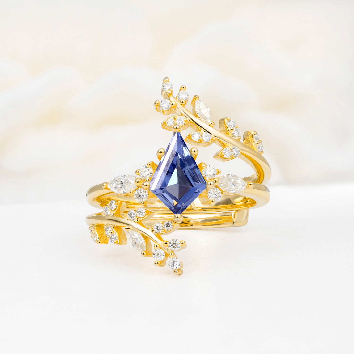 SR17091 Tanzanite Ring - Yellow-Gold