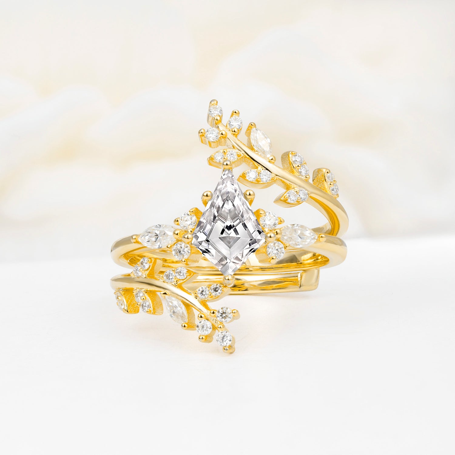SR17091 Lab Diamond Ring - Yellow-Gold