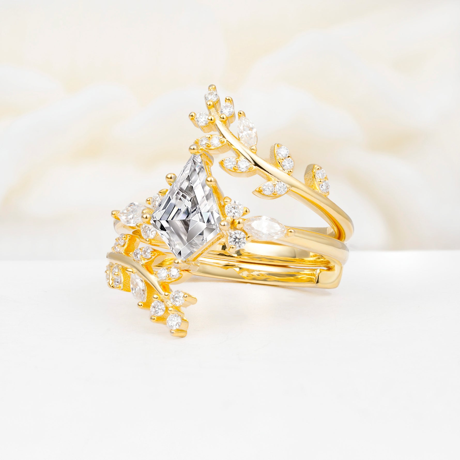 SR17091 Lab Diamond Ring - White-Gold