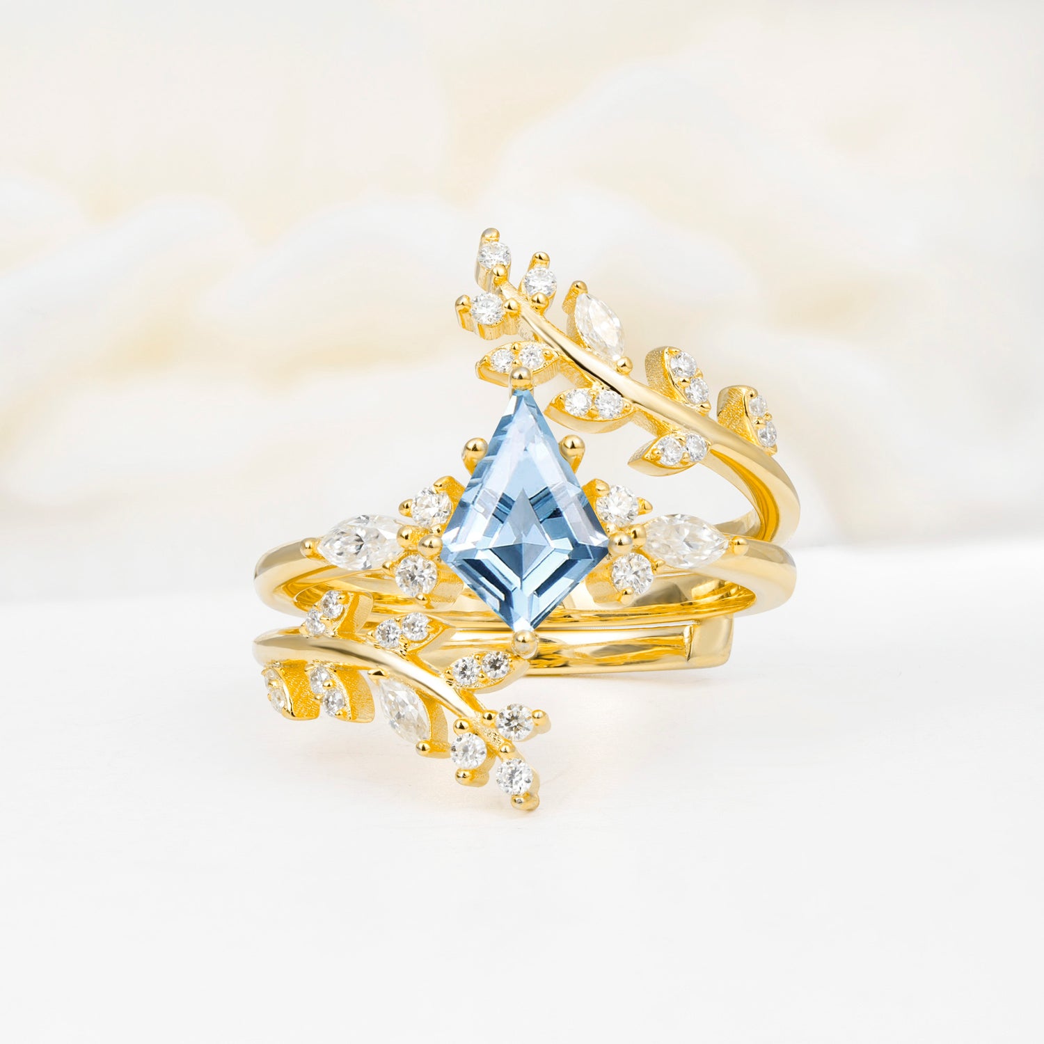SR17091 Aquamarine Ring - Yellow-Gold