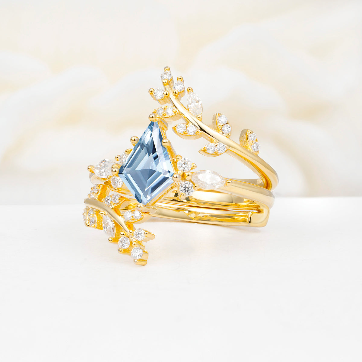 SR17091 Aquamarine Ring - White-Gold