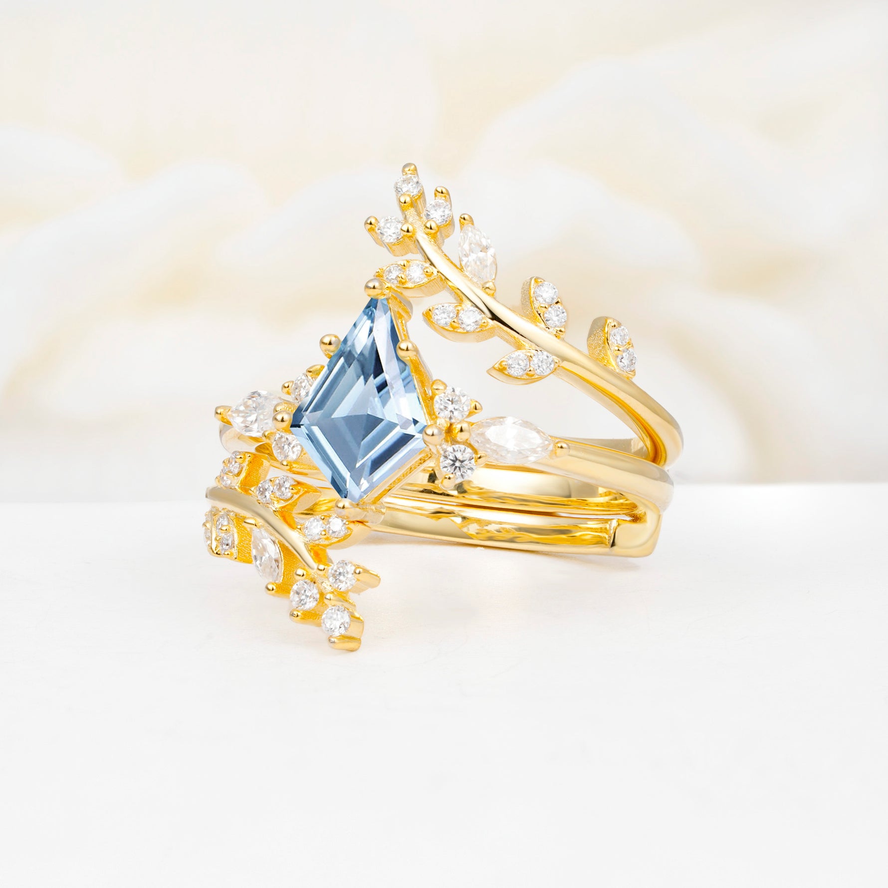 SR17091 Aquamarine Ring - White-Gold