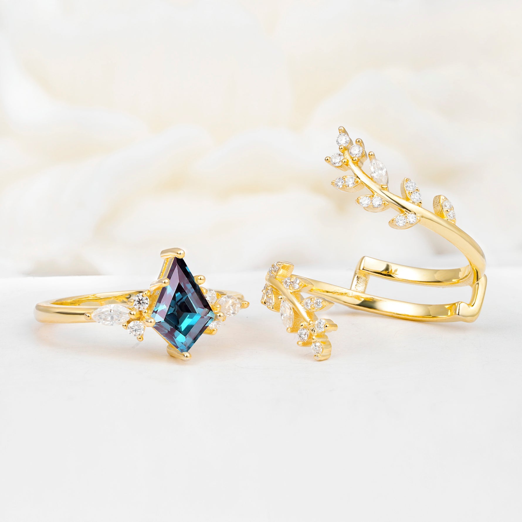 SR17091 Alexandrite Ring - Additional view