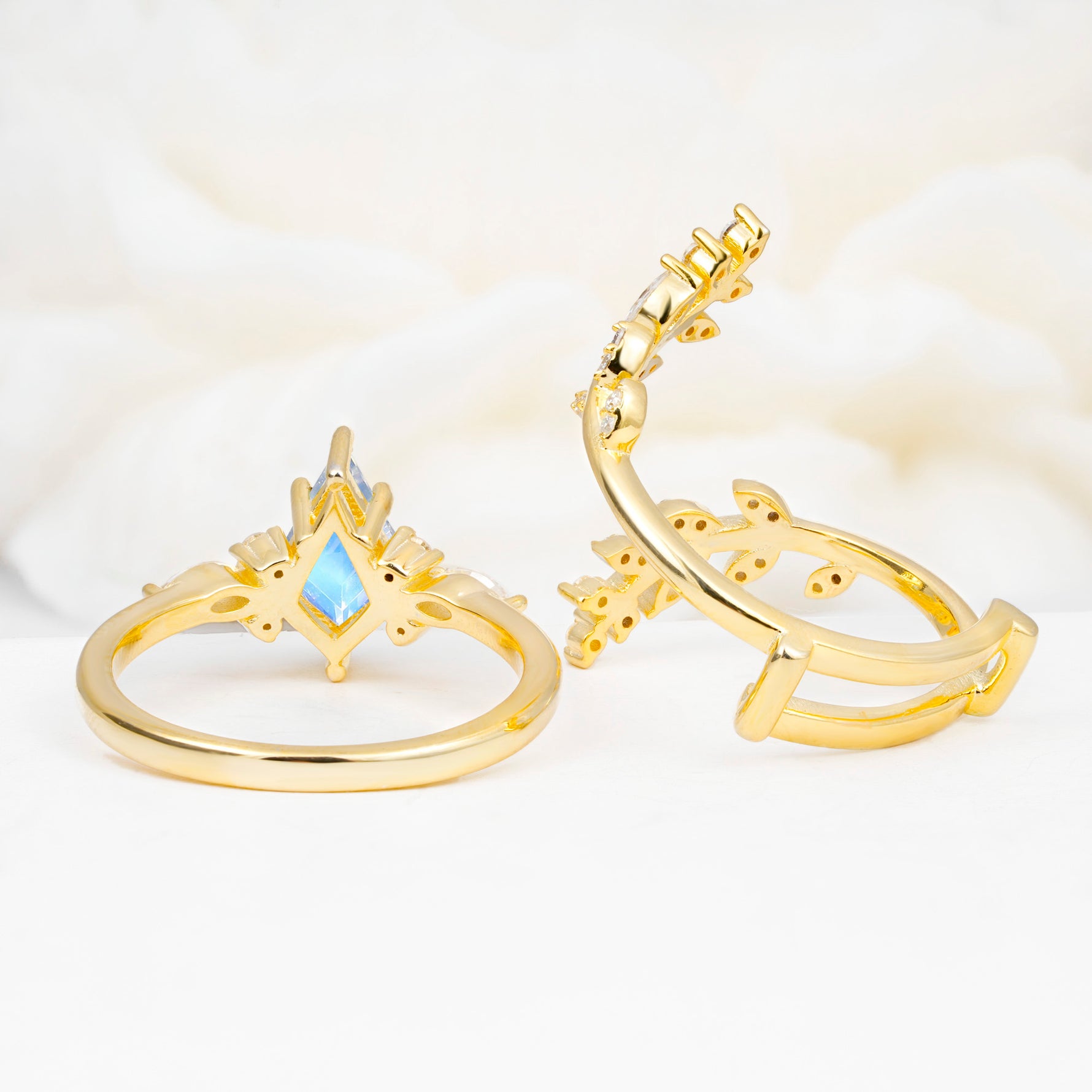 SR17091 Moonstone Ring - Additional view