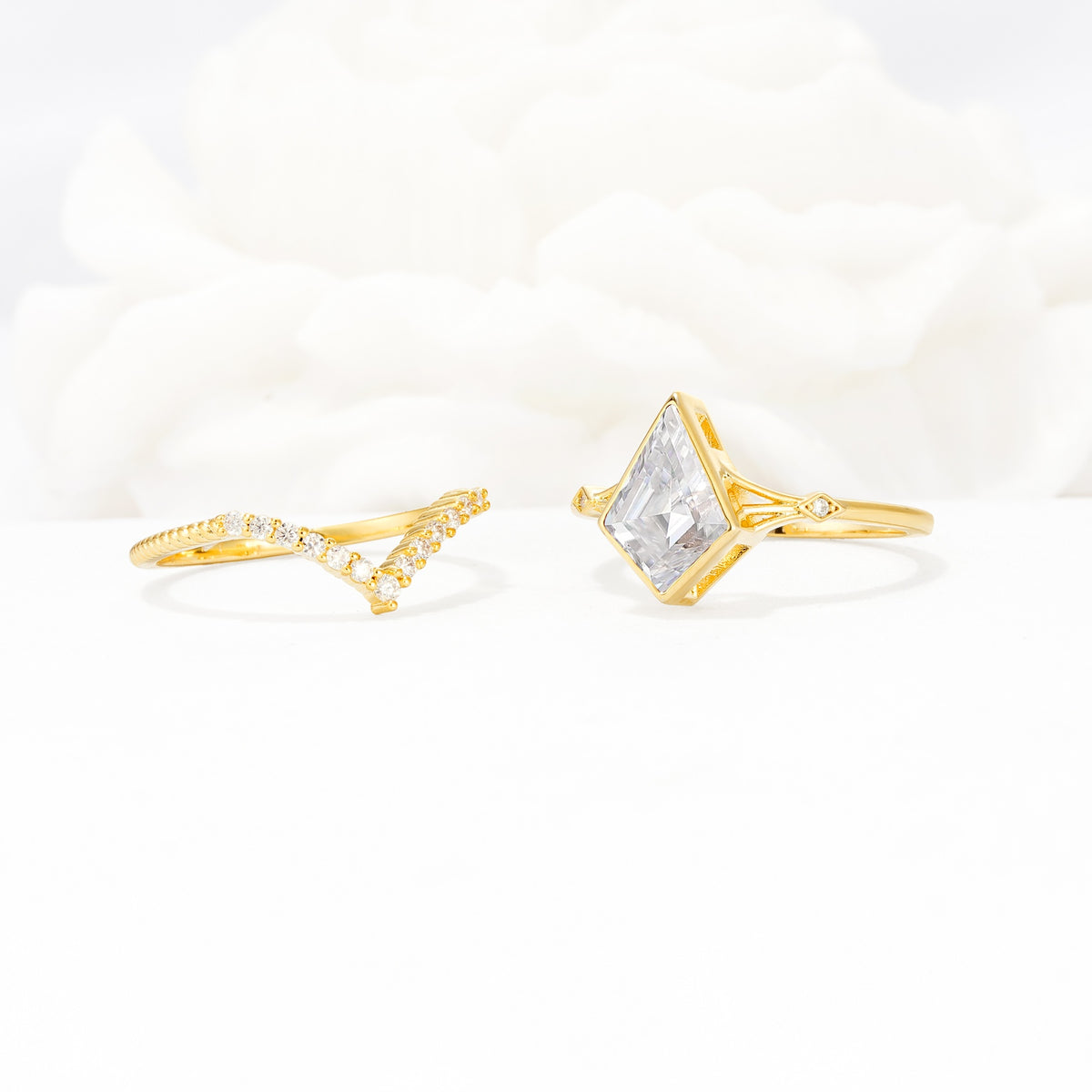Kite Cut Moissanite Chevron Bridal Ring Set - White-Gold
