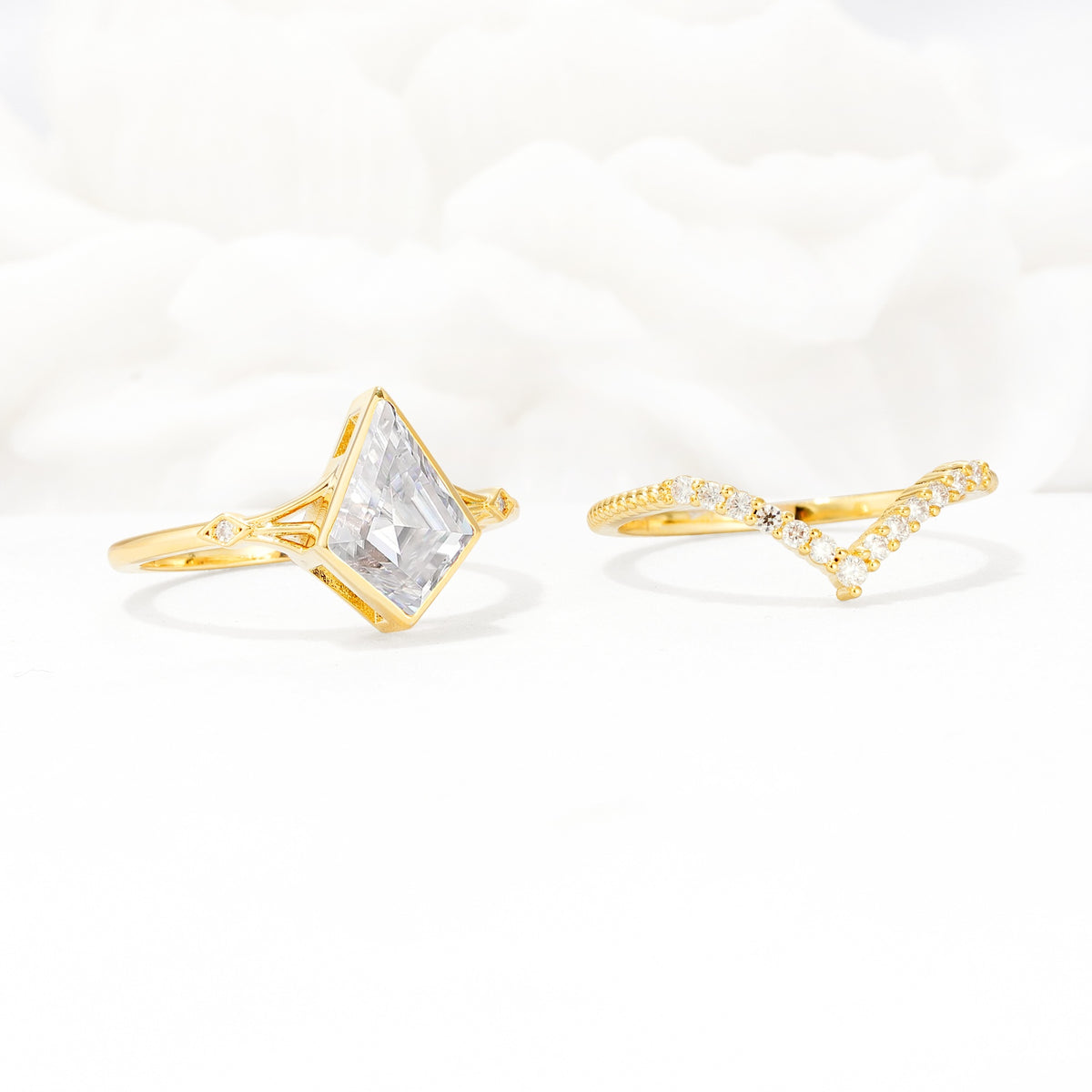 Kite Cut Moissanite Chevron Bridal Ring Set - Additional view
