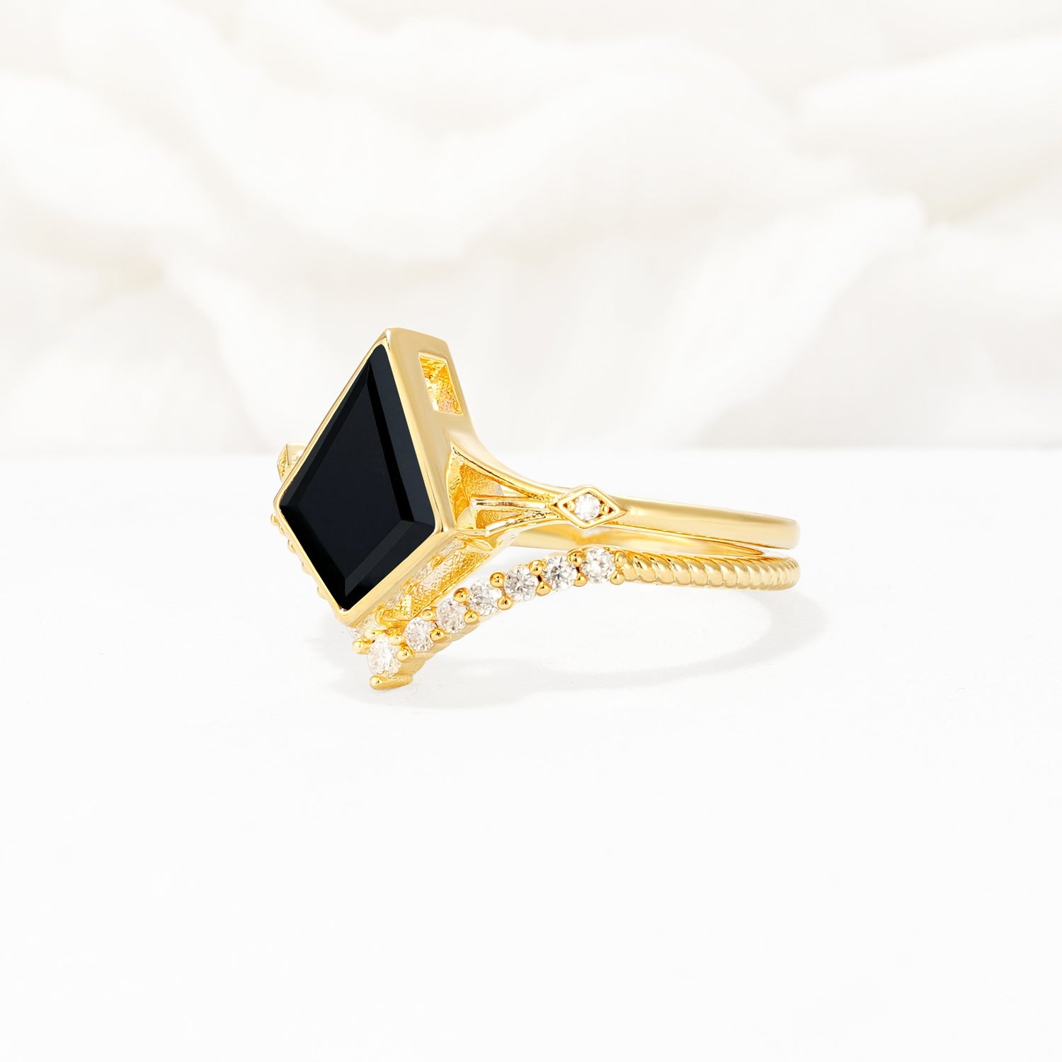 Kite Cut Black Onyx Chevron Bridal Ring Set - Rose-Gold