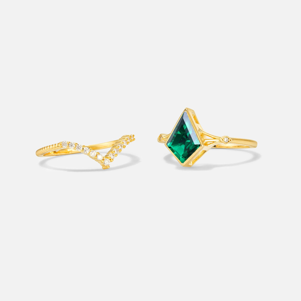 Kite Cut Emerald Chevron Bridal Ring Set - White-Gold