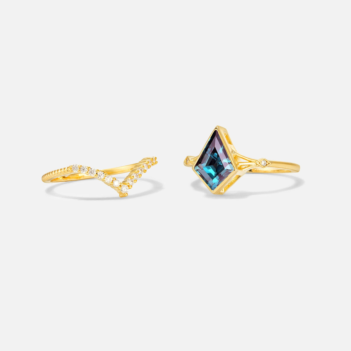 Kite Cut Alexandrite Chevron Bridal Ring Set - White-Gold