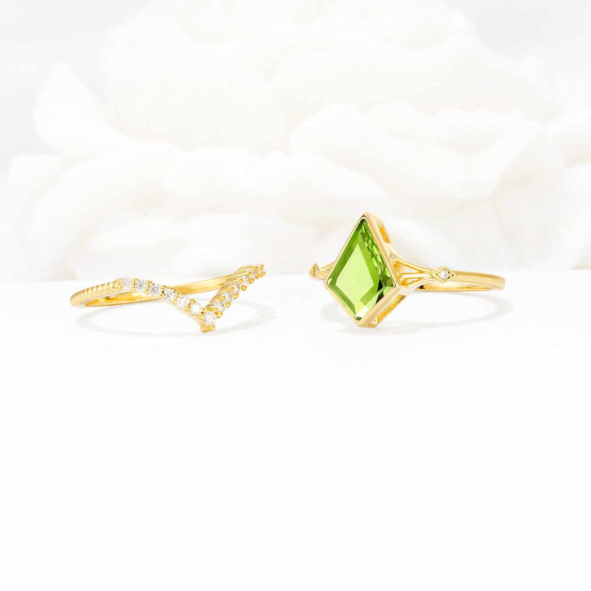 Kite Cut Peridot Chevron Bridal Ring Set - White-Gold