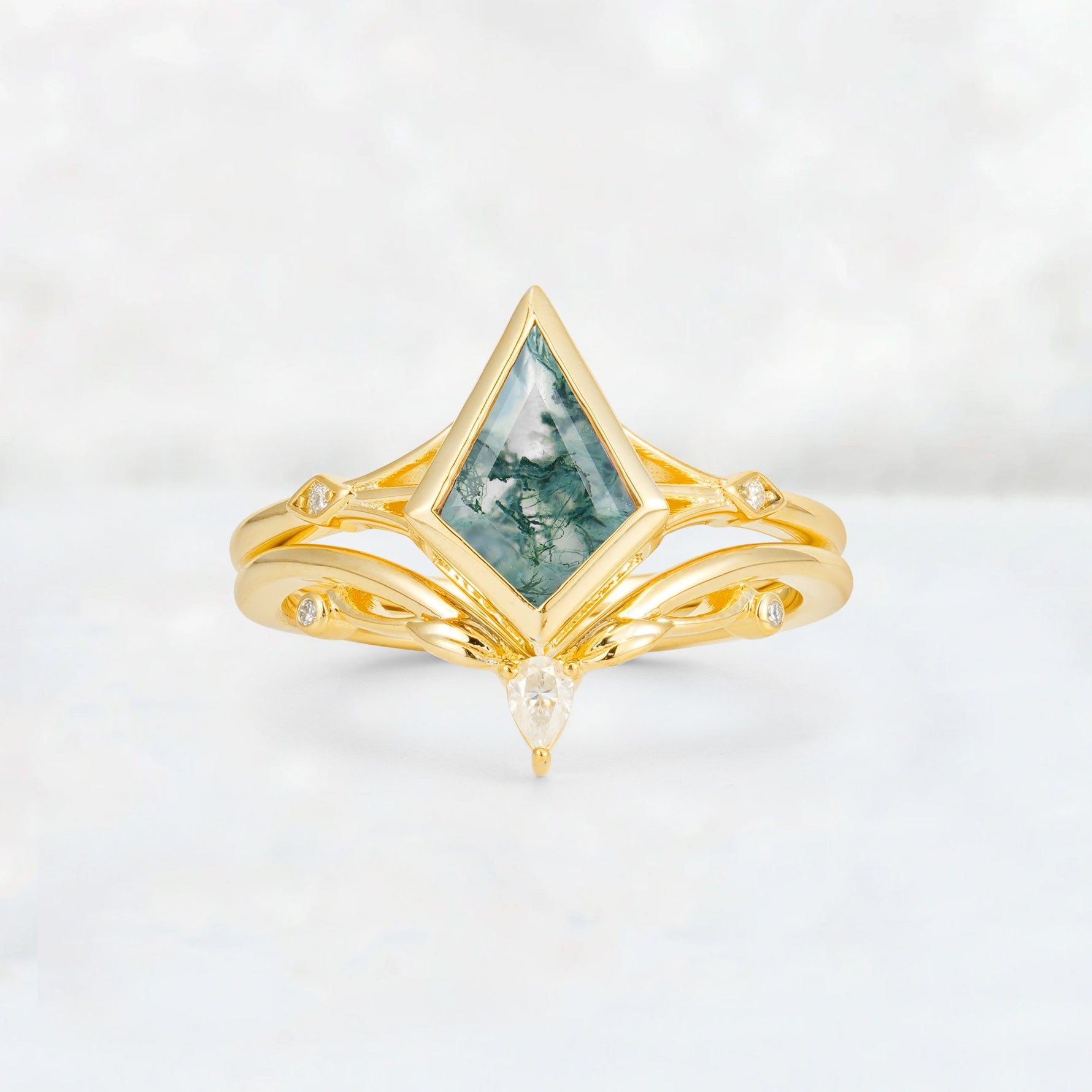 Kite Cut Moss Agate Nature-Inspired Bridal Ring Set - Yellow-Gold