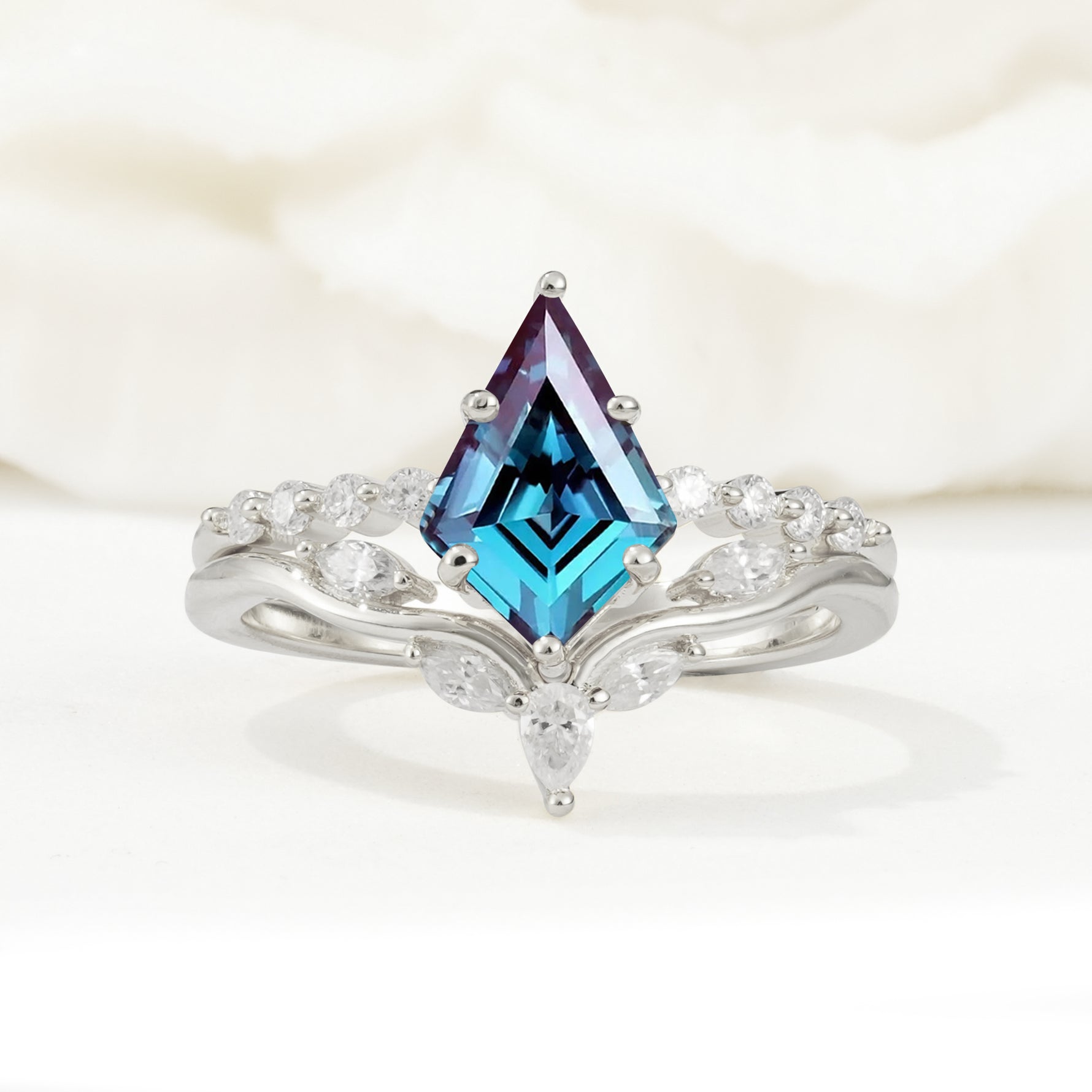 SR17094 Alexandrite Ring - Additional view