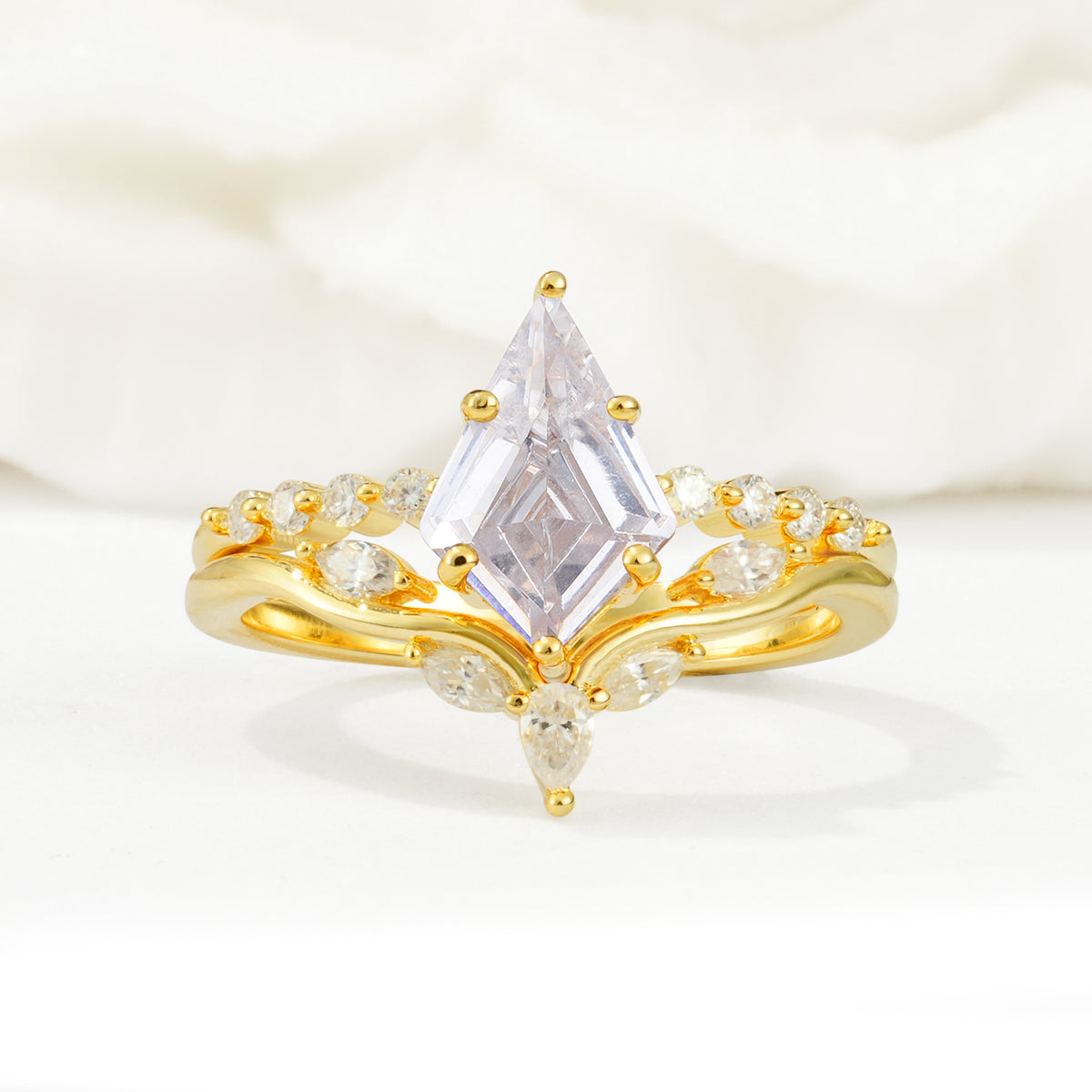 SR17094 Moissanite Ring - Yellow-Gold