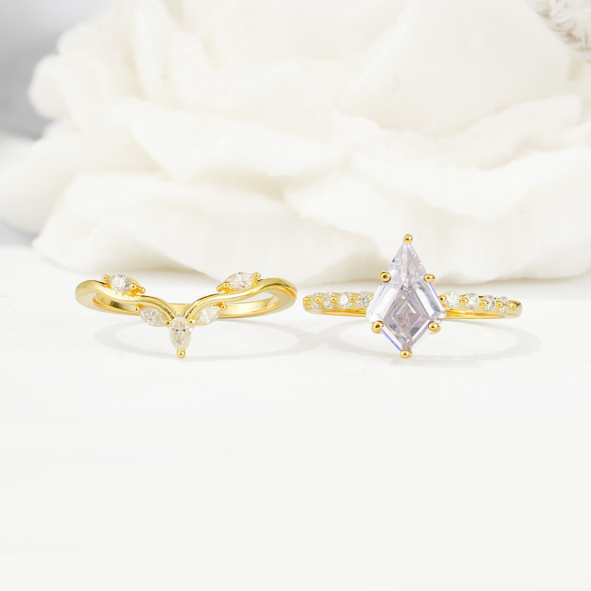 SR17094 Moissanite Ring - White-Gold