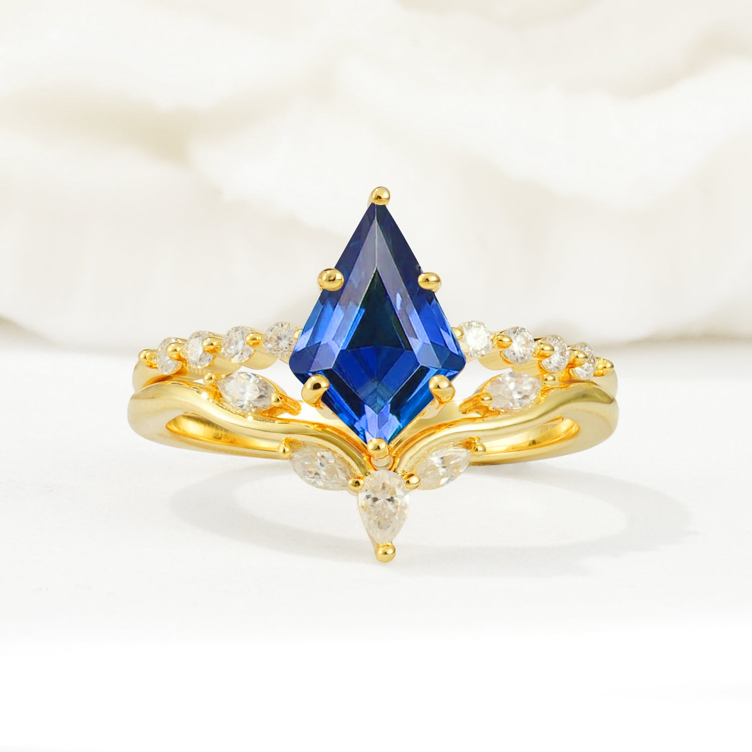 SR17094 Sapphire Ring - Yellow-Gold