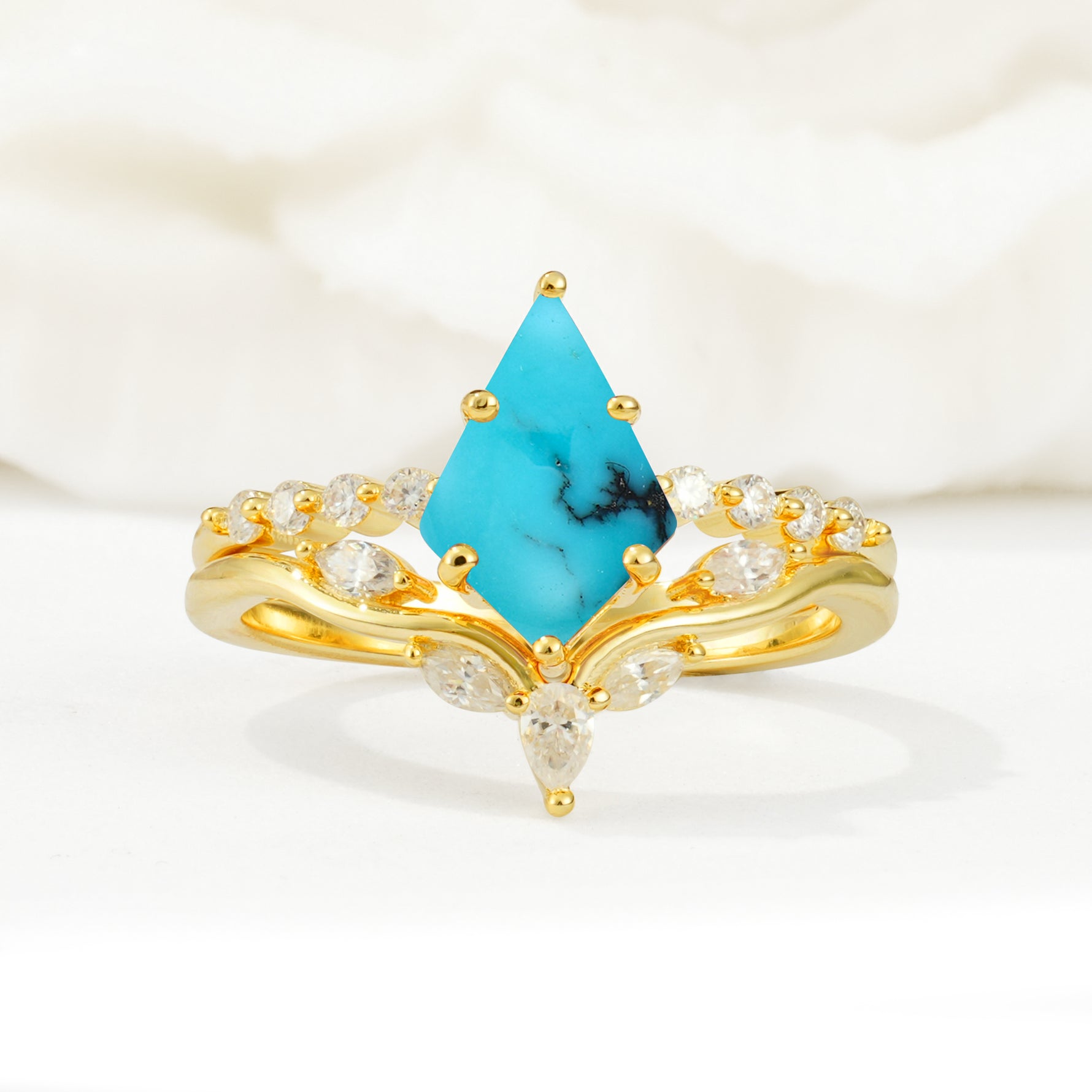 SR17094 Turquoise Ring - Yellow-Gold