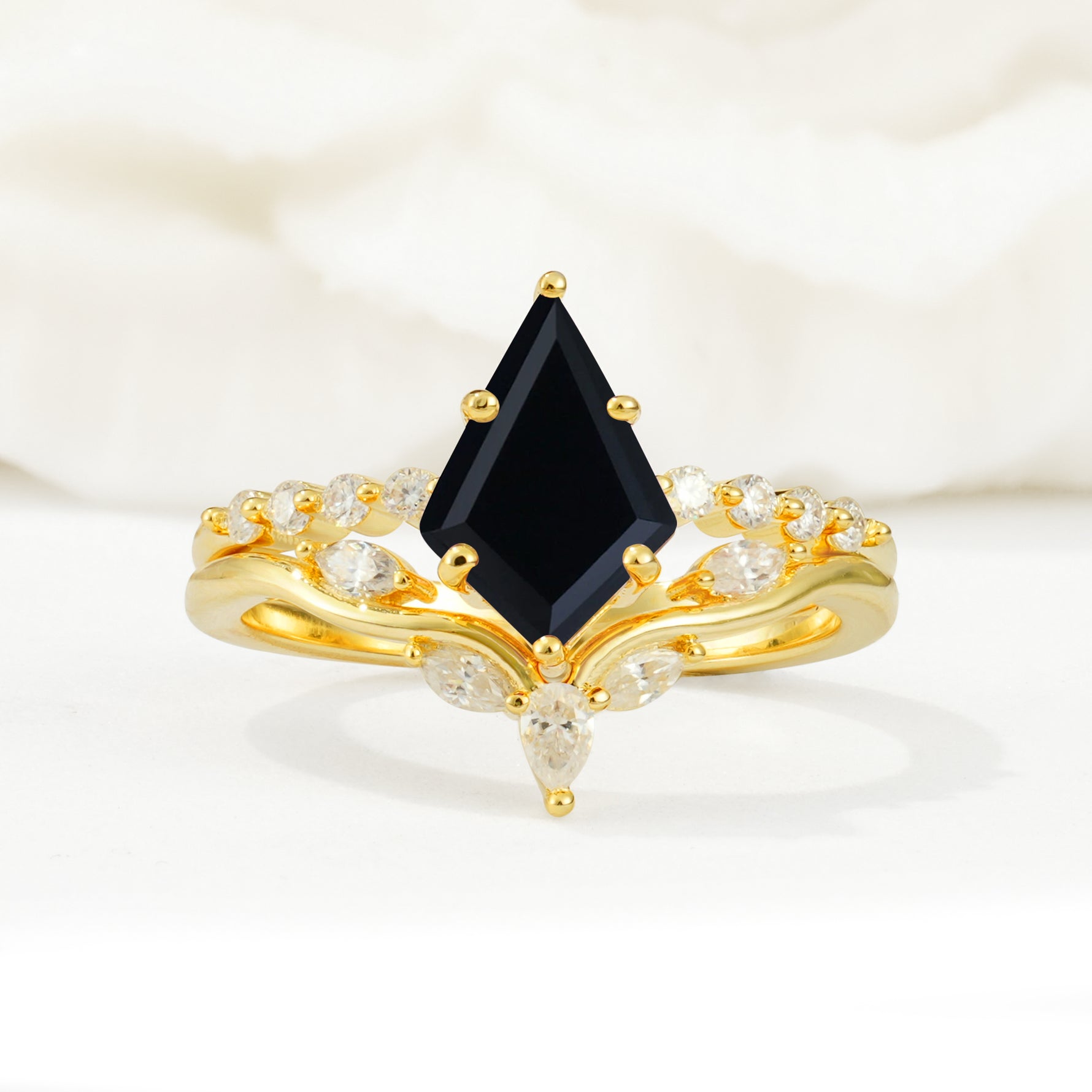 SR17094 Black Onyx Ring - Yellow-Gold