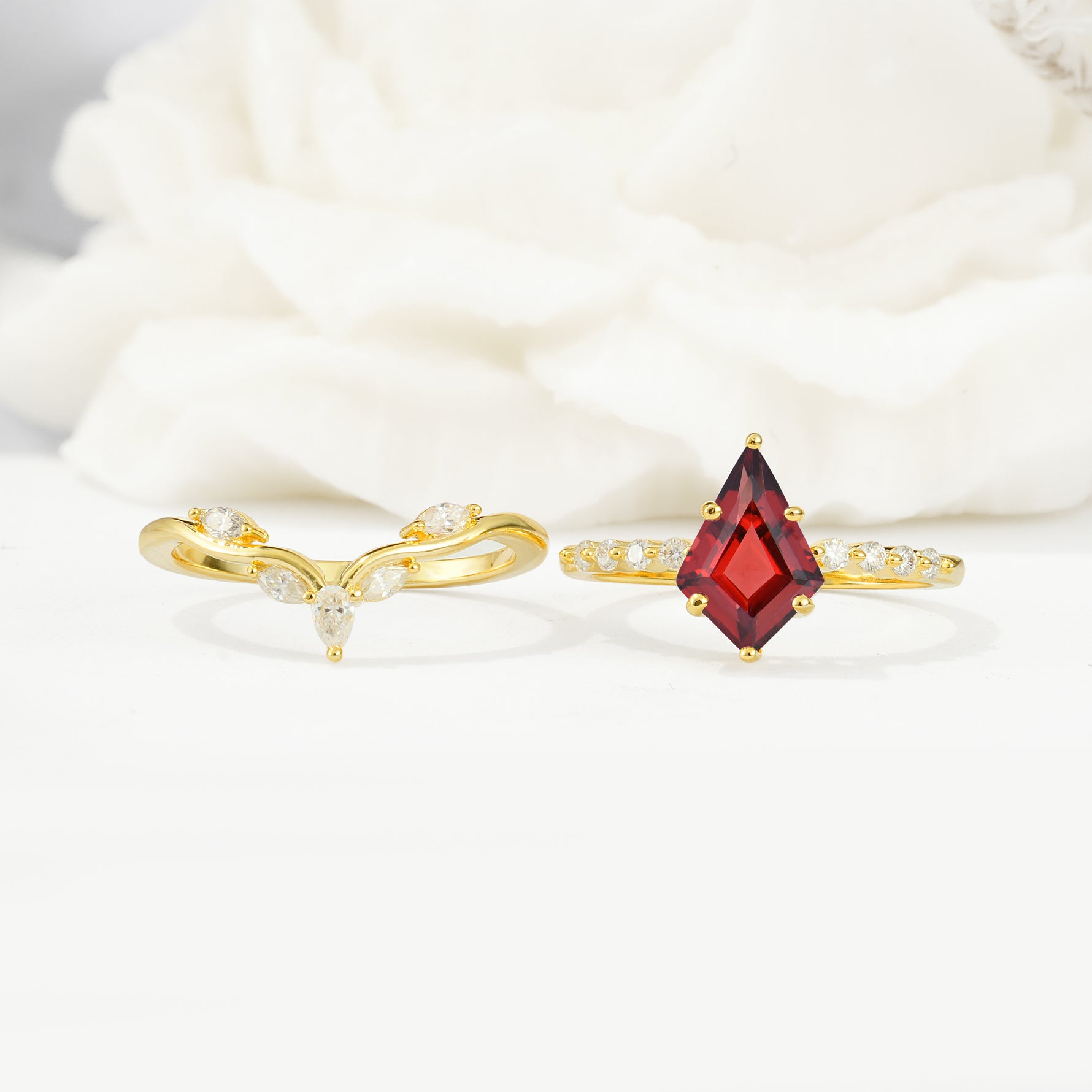 SR17094 Garnet Ring - White-Gold