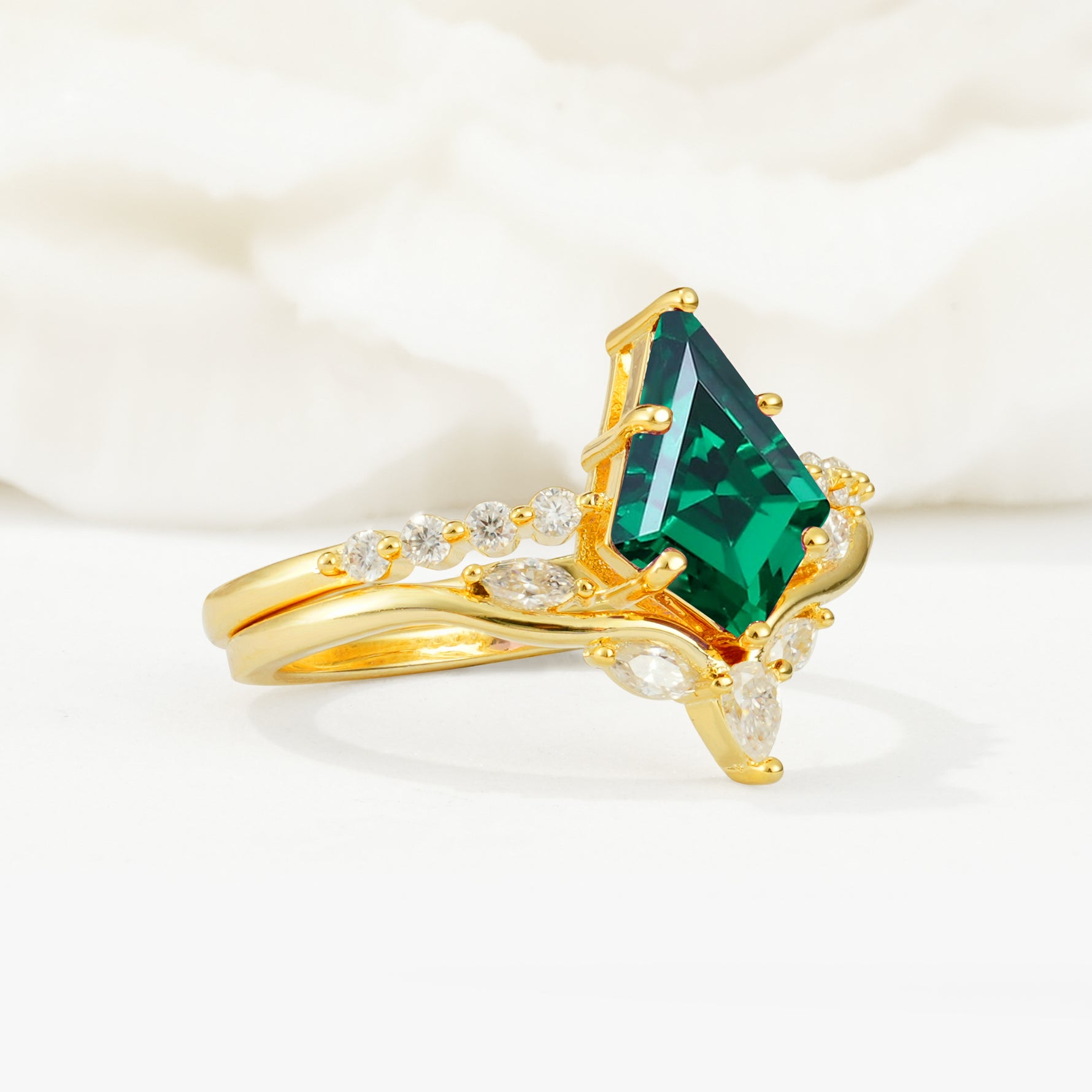 SR17094 Emerald Ring - Rose-Gold