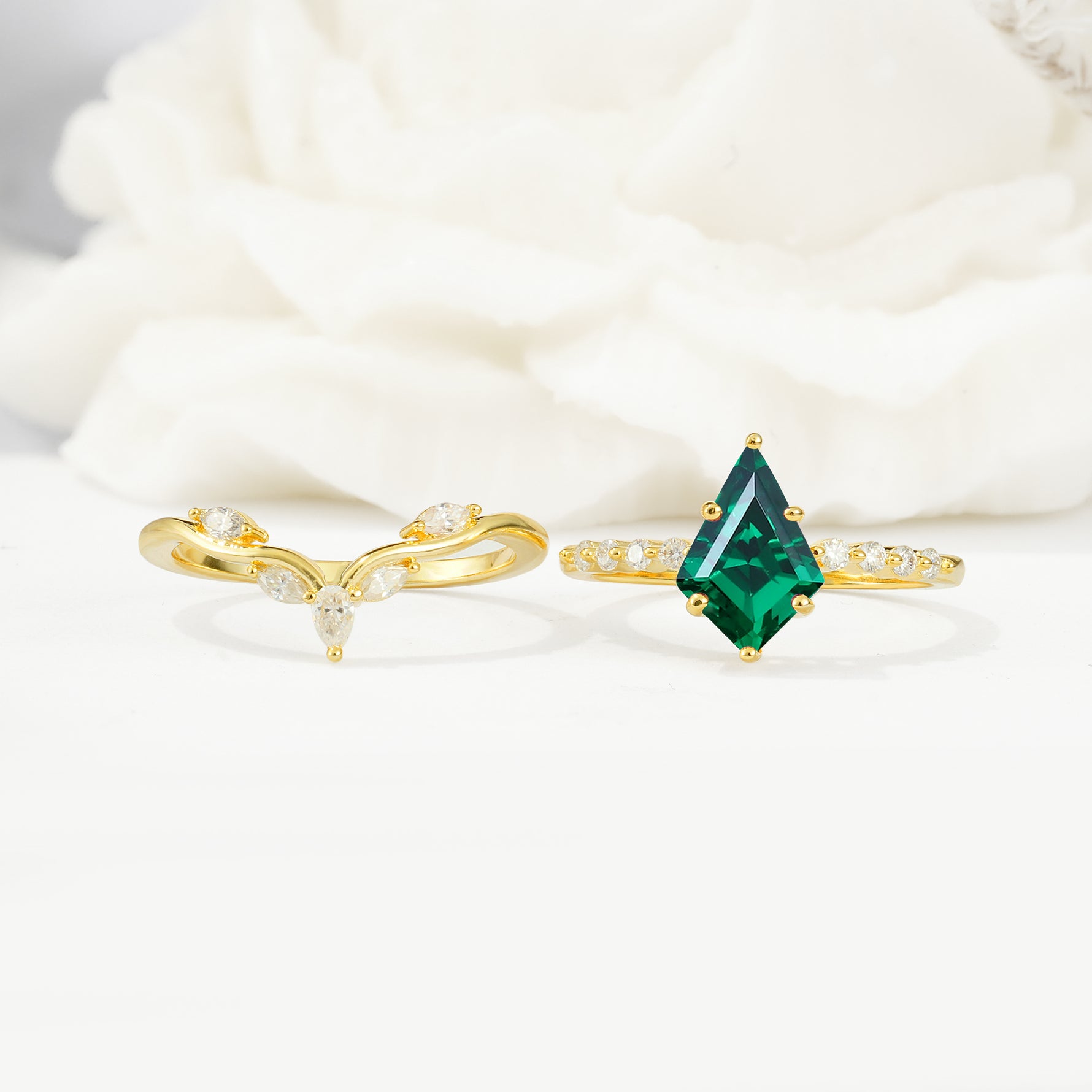 SR17094 Emerald Ring - White-Gold