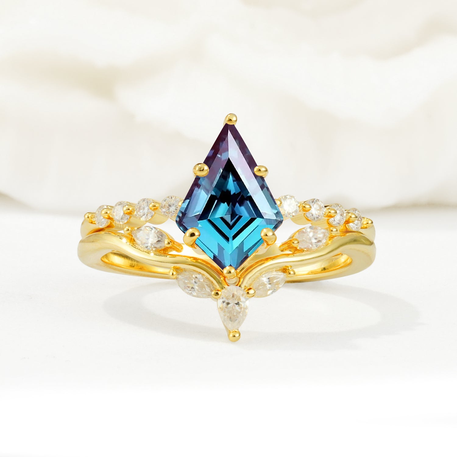 SR17094 Alexandrite Ring - Yellow-Gold