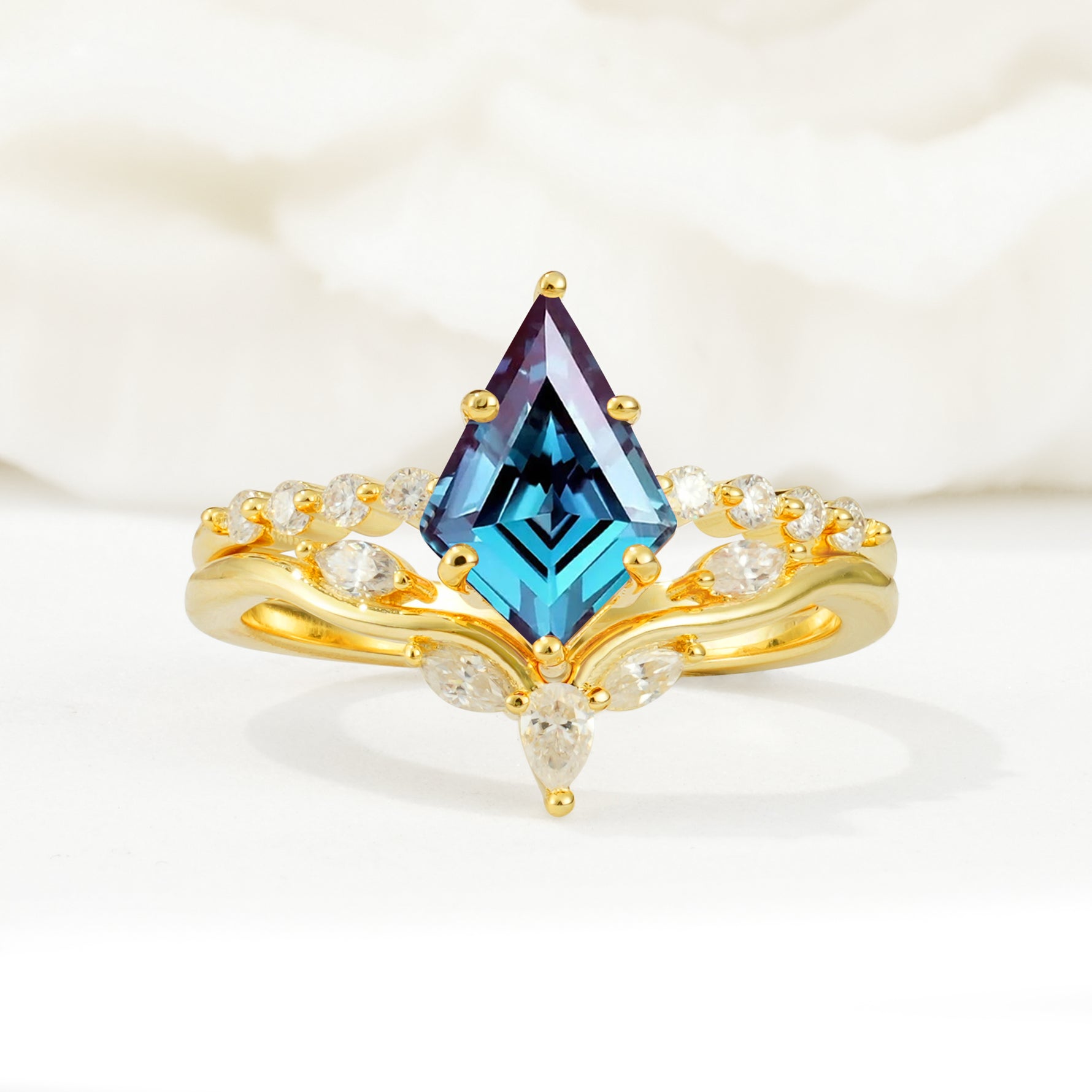 SR17094 Alexandrite Ring - Yellow-Gold