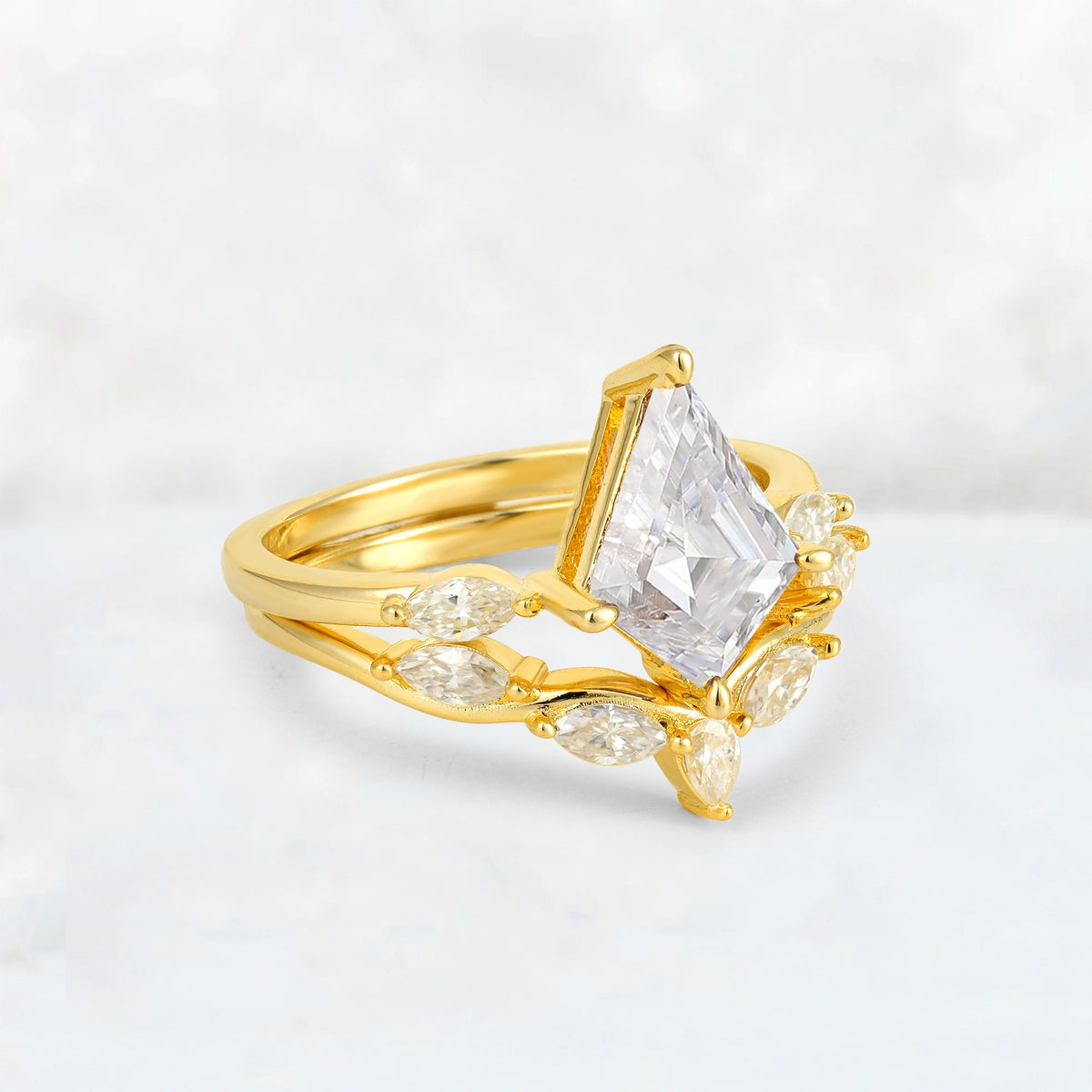 Kite Cut Moissanite Leaf Chevron Bridal Ring Set - Rose-Gold