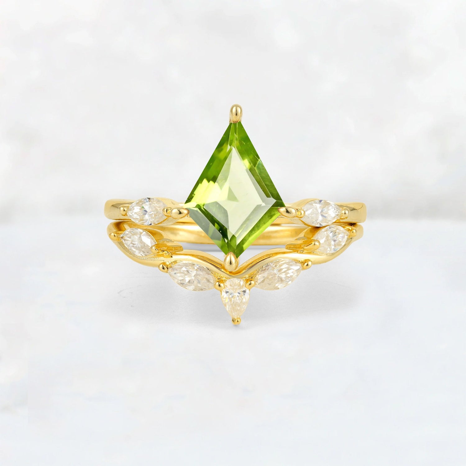 Kite Cut Peridot Leaf Chevron Bridal Ring Set - Yellow-Gold