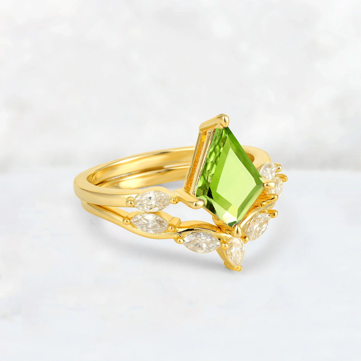 Kite Cut Peridot Leaf Chevron Bridal Ring Set - Rose-Gold