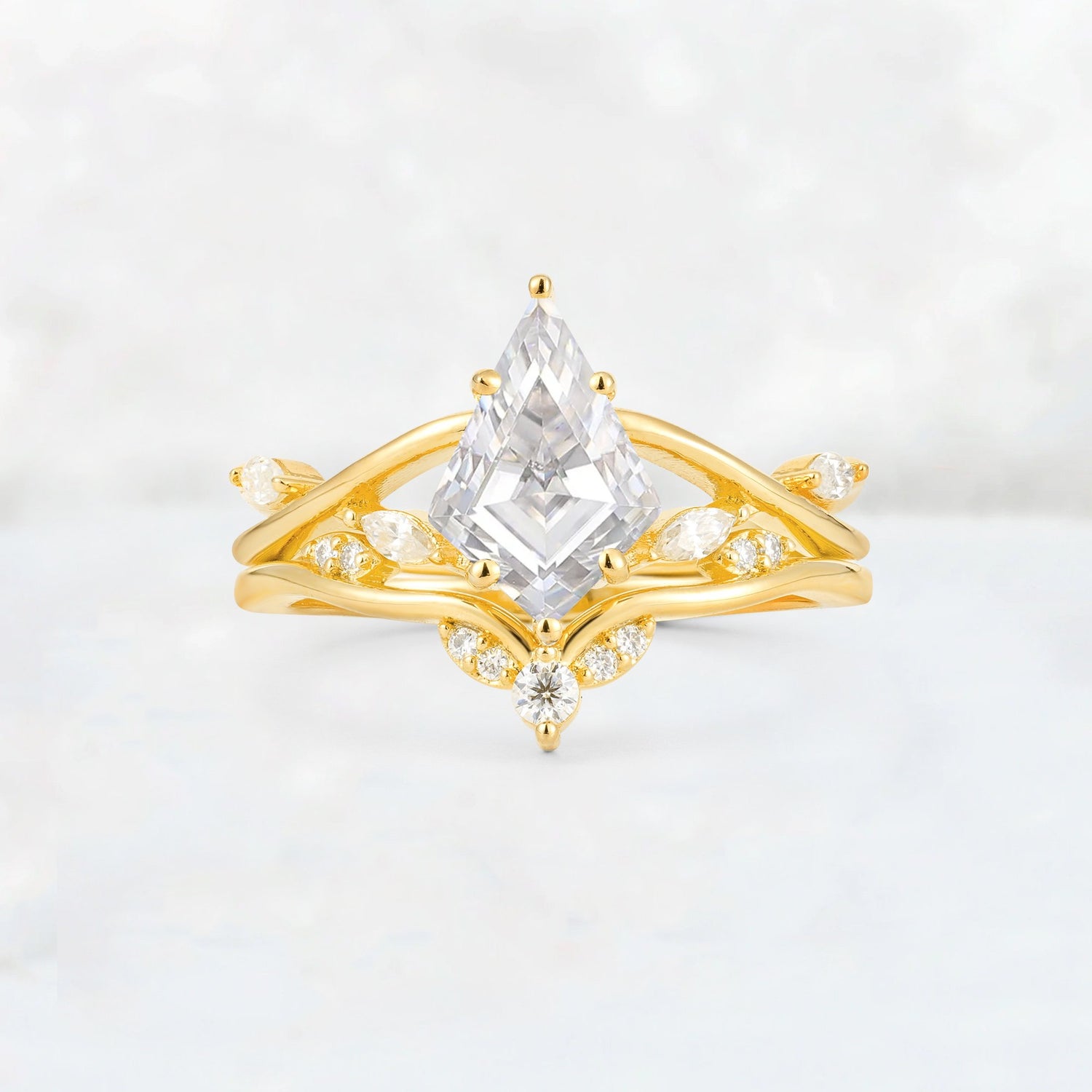 Kite Cut Moissanite Leaf Chevron Engagement Ring Set - Additional view