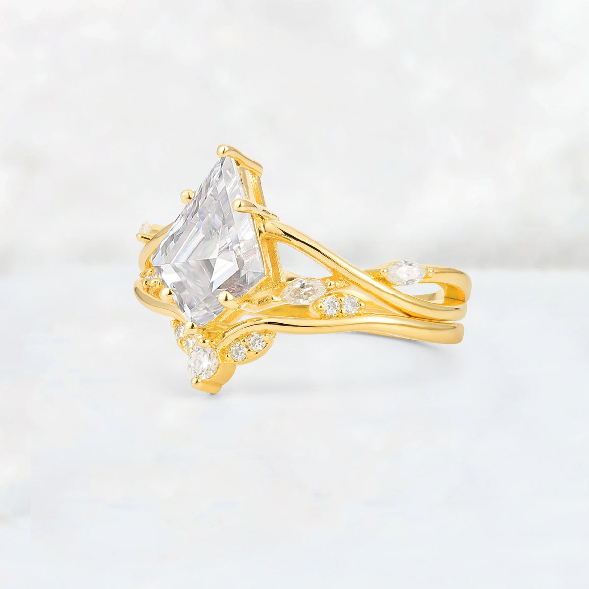 Kite Cut Moissanite Leaf Chevron Engagement Ring Set - Additional view