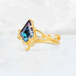 Kite Cut Alexandrite Leaf Chevron Engagement Ring Set - Additional view
