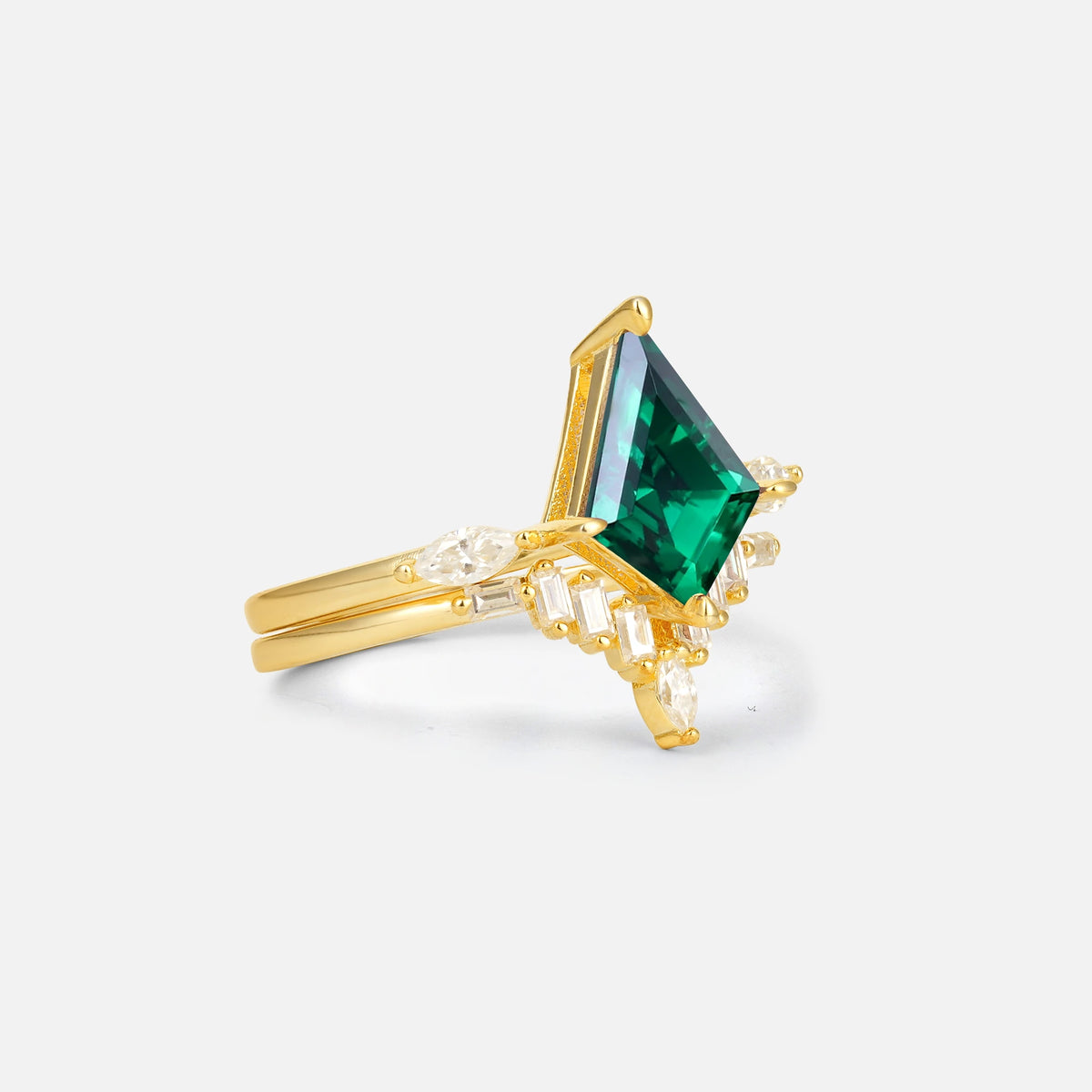 Elongated Kite Cut Emerald Marquise & Baguette Bridal Ring Set - Rose-Gold