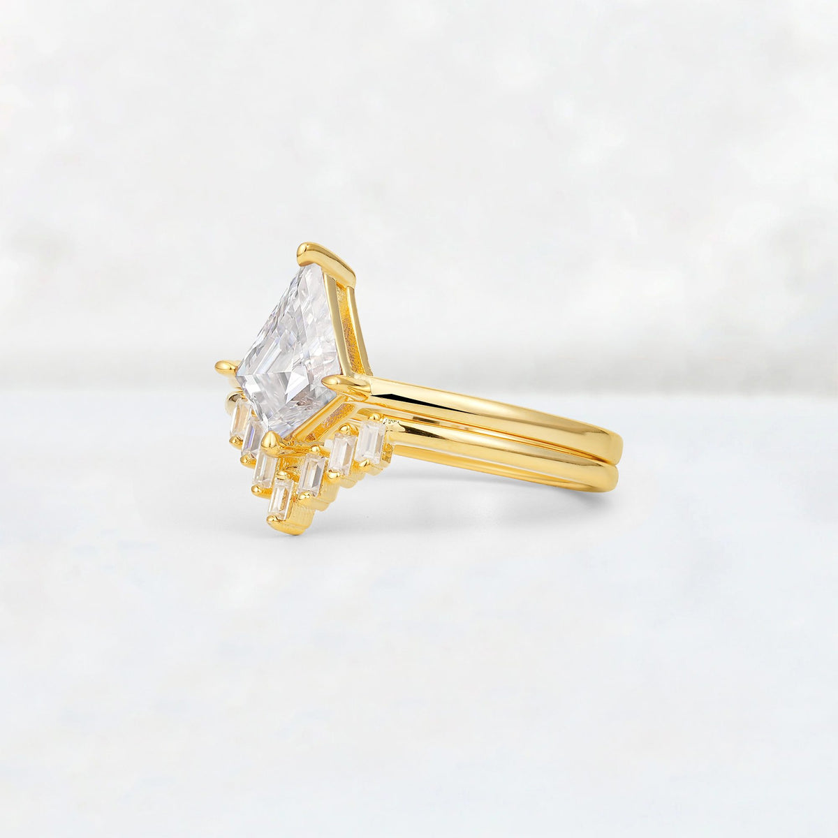 Kite Cut Moissanite Baguette Chevron Bridal Ring Set - Rose-Gold